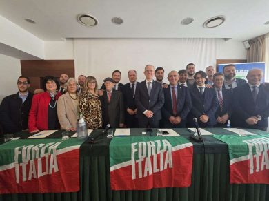 Forza Italia riunita a Catania, Falcone: “Restituire credibilità e autorevolezza alla guida del partito in Sicilia”