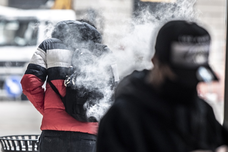 Sicilia, isola di fumatori: vizio per un abitante su quattro