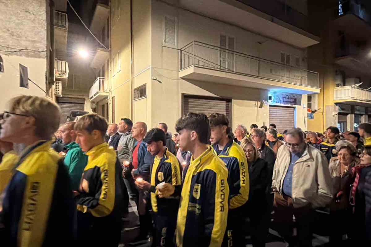 Una fiaccolata per ricordare Gabriele Vaccaro: Favara e Pavia unite in un grande abbraccio