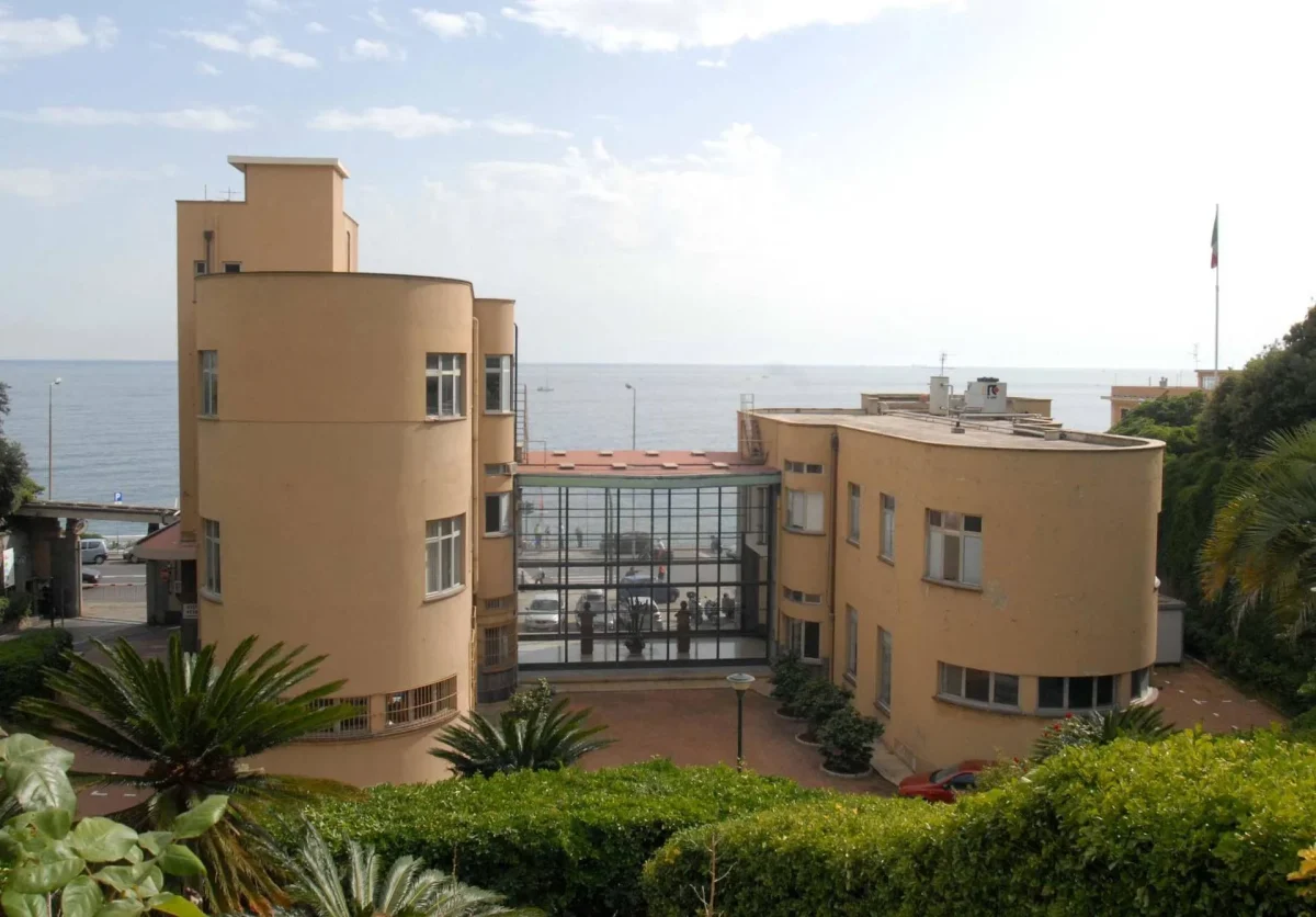 La tragedia di madre e figli a Catanzaro, estubata la bambina sopravvissuta