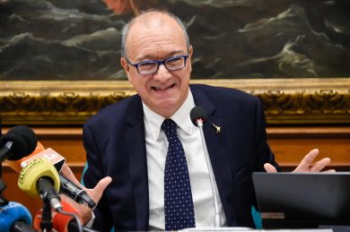 Rilevazione ISTAT sulla dispersione scolastica, Valditara: “In Italia risultati estremamente positivi”