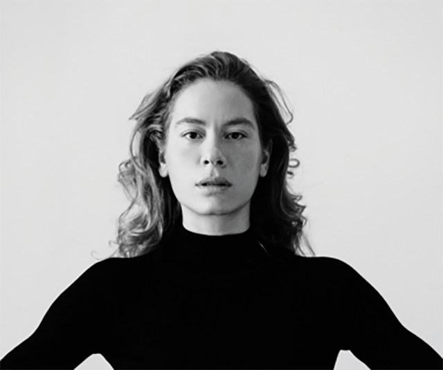 Lucia Lavia nei panni de La signorina Else. “Una storia di vergogna e di sopraffazione”