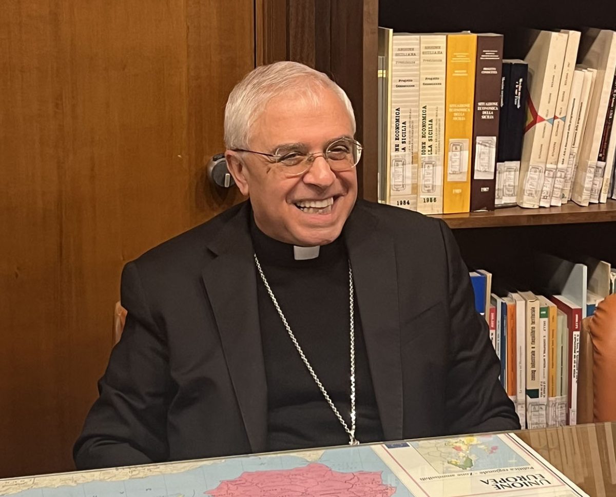 Mons. Luigi Renna: “La Resurrezione e l’insurrezione della pace”