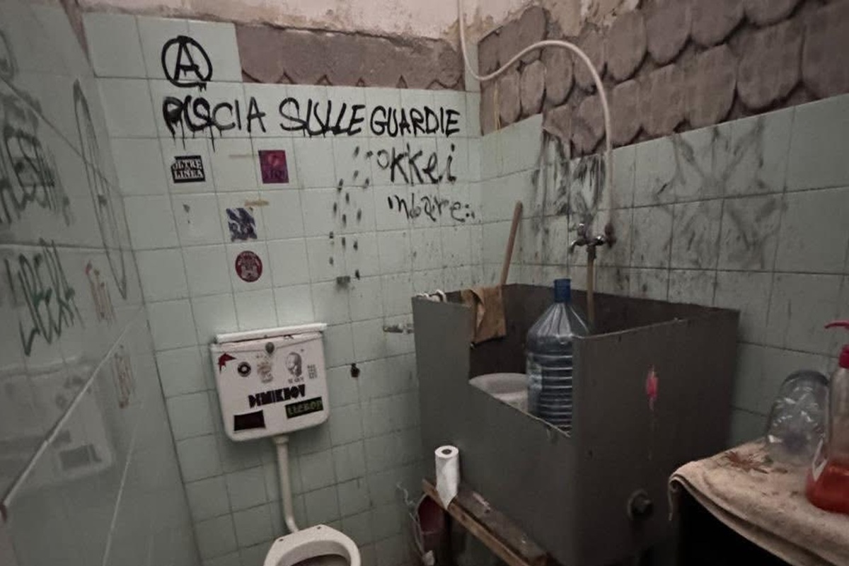 Catania, lo sgombero di piazza Lupo e il post ricondiviso: “Simboli anti-polizia, consigliera Panzarella si dimetta”