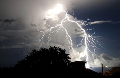 Meteo, in arrivo temporali e poi una svolta: ecco le previsioni a ridosso del Primo Maggio