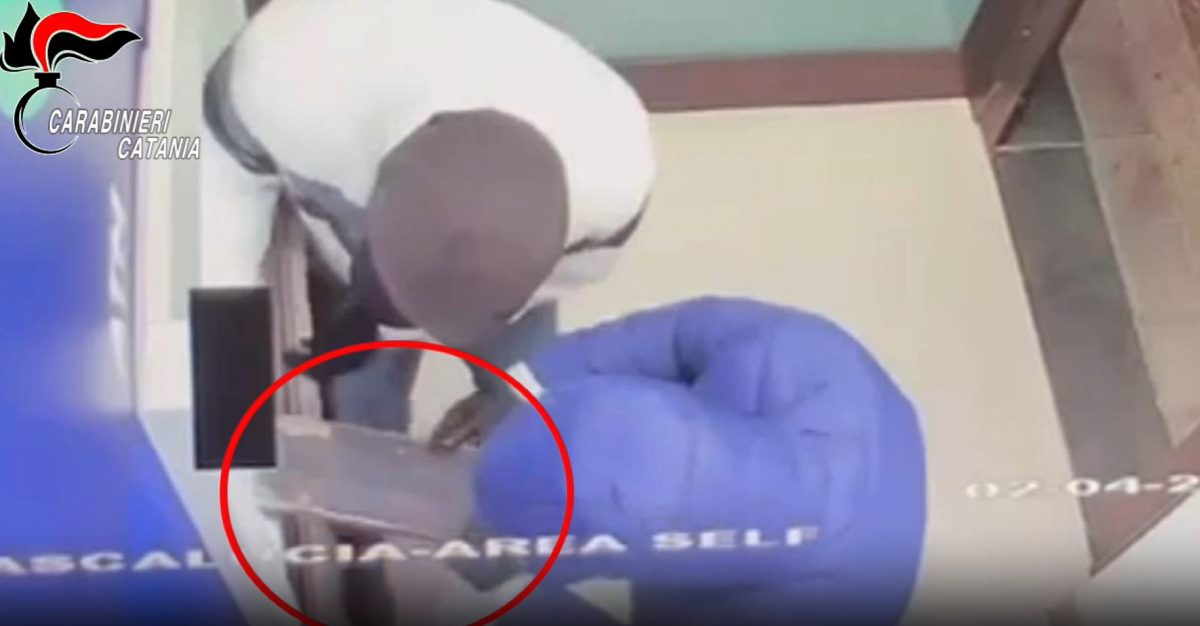 VIDEO | Tentato furto di un bancomat a Mascalucia, i momenti dell’assalto