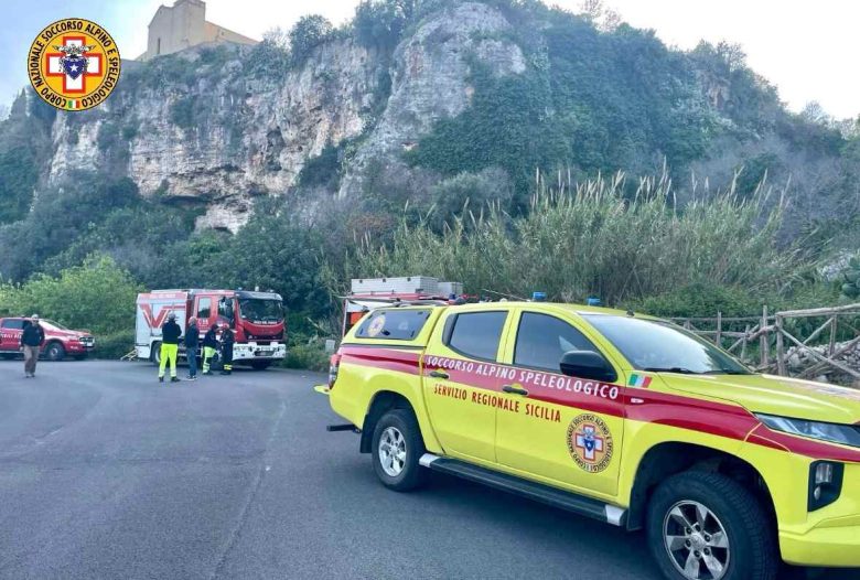 Dramma a Ispica, precipita per 60 metri in una cava: morto escursionista