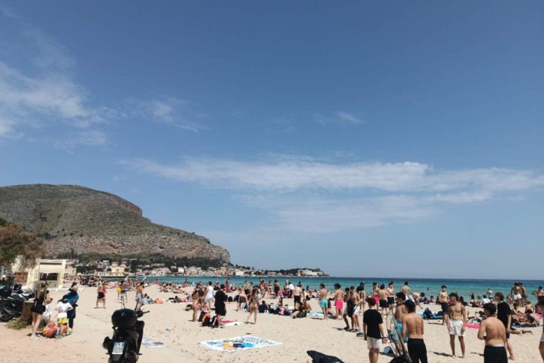 Spiaggia di Mondello, respinta l’istanza dell’Avvocatura: resta sospesa la revoca della concessione alla Italo Belga