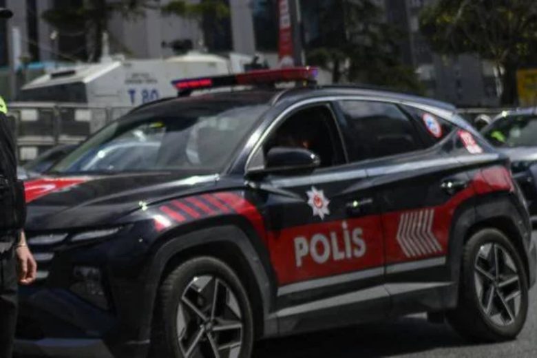 Studente apre il fuoco a scuola, poi si toglie la vita: 16 i feriti, colpita anche la Polizia