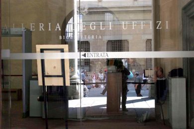 Attacco hacker agli Uffizi, password rubate: opere al sicuro e porte murate ma la direzione della Galleria smentisce