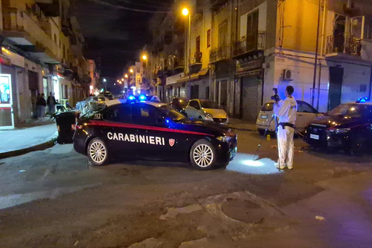 Palermo, giallo su una sparatoria in via Montalbo: due feriti in ospedali diversi