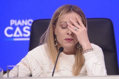 Iran, Meloni: vicini agli Emirati, cessino attacchi ingiustificabili