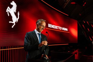 Ferrari: ricavi +3%, margini in leggero calo. Titolo -4%