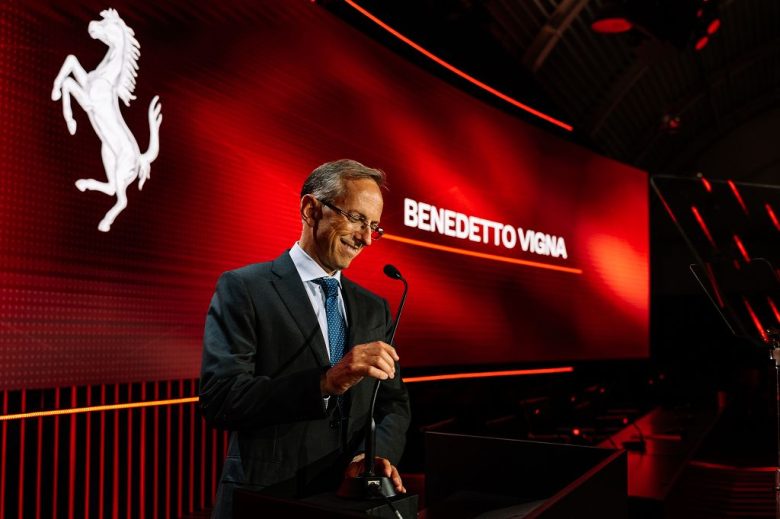 Ferrari: ricavi +3%, margini in leggero calo. Titolo -4%