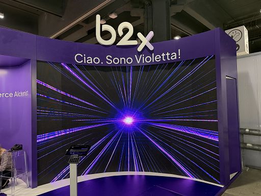 Netcomm Forum 2026: b2x presenta Violetta, l’AI Enterprise che ribalta il paradigma dell’eCommerce