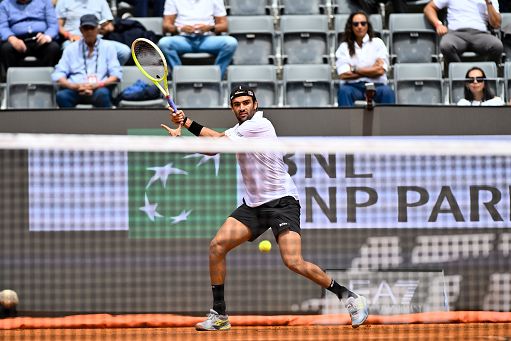 Tennis, Berrettini subito eliminato a Roma