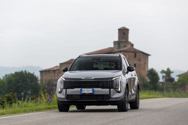 Kia Sportage Tri-Fuel: l’ibrida Gpl con 1.500 km di autonomia