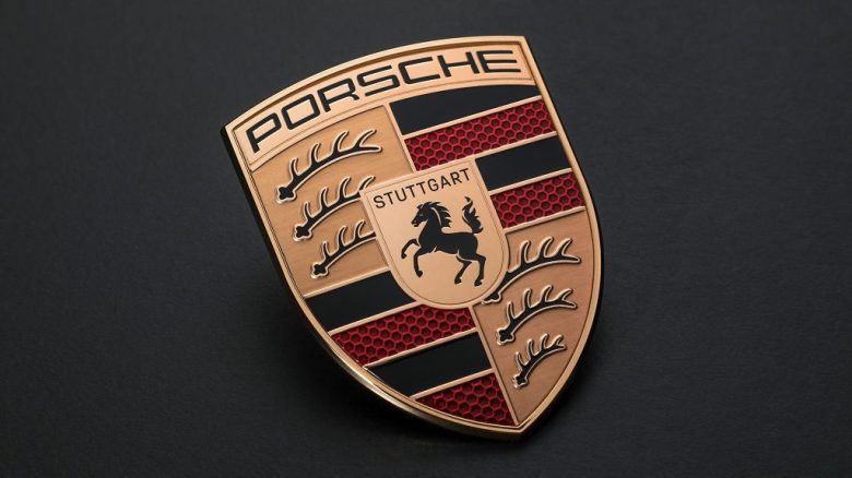 Porsche: stop a tre controllate, oltre 500 esuberi