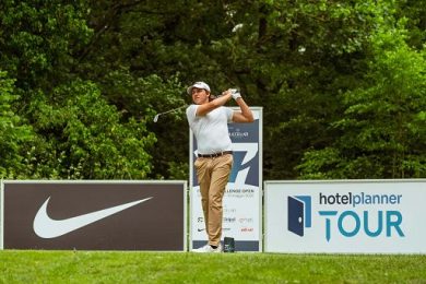 Golf, Italian Challenge Open: Jhared Hack resta in vetta