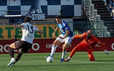 Calcio, Verona-Como 0-1: lariani in Europa