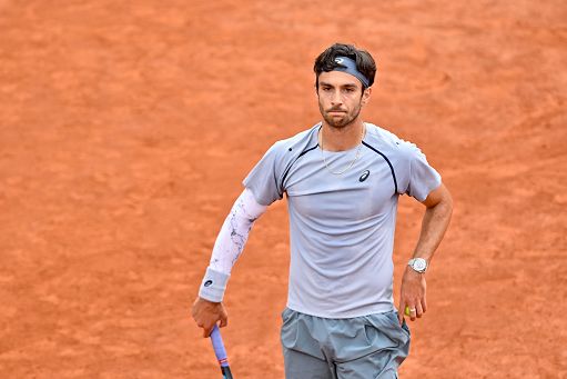 Tennis, Lorenzo Musetti eliminato agli Internazionali