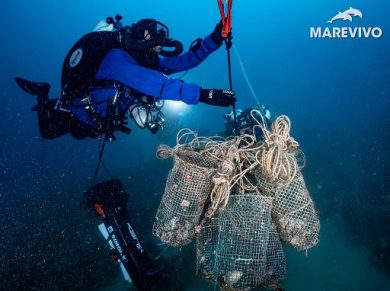 Marevivo e Arca Fondi recuperano rete fantasma dai fondali di Siracusa