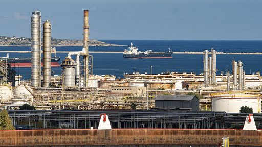 Ludoil Enerfy firma accordo per rilevare la maxiraffineria di Priolo