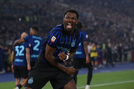 Calcio Coppa Italia, l’Inter piega la Lazio 2-0 e alza il trofeo