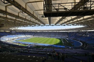 Il derby Roma-Lazio anticipato: si gioca domenica alle 12