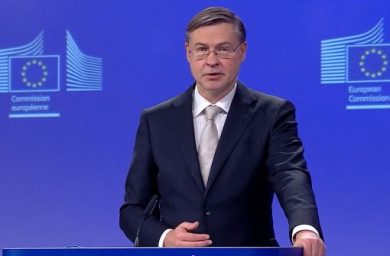 Dombrovskis: Italia? “Valutiamo opzioni, ma prudenza in Paesi ad alto debito”