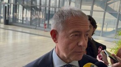 Urso: ridotti in modo significatico tavoli di crisi e lavoratori coinvolti