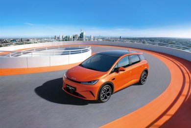 Byd lancia Dolphin G DM-i, sfida alle compatte ibride in Europa
