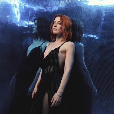 ”Tu cosa fai questa sera” è il nuovo singolo di Noemi