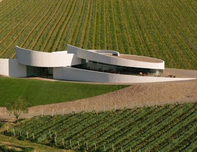 Sorelle Walch aprono la nuova cantina di Trentodoc di Moncalisse