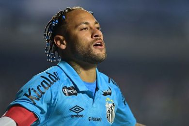 Calcio, Brasile in ansia per Neymar: lesione al polpaccio