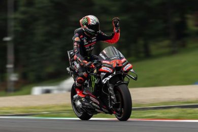 MotoGp Bezzecchi in pole record al Mugello. Aprilia domina