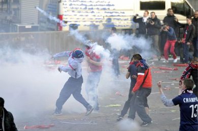 Calcio, Champions, caos a Parigi un morto nella festa del Psg