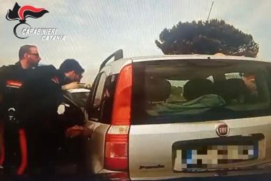 La banda dei furti d’auto a Catania, dalla Fiat 500 rubata all’inseguimento: 3 arresti