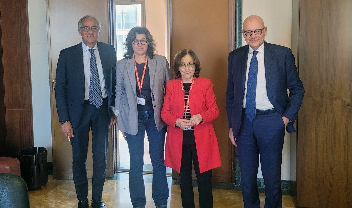 Unicredit e CeSVop per Palermo, 40mila euro per progetti del Terzo Settore Unicredit e CeSVop per Palermo, 40mila euro per progetti del Terzo Settore