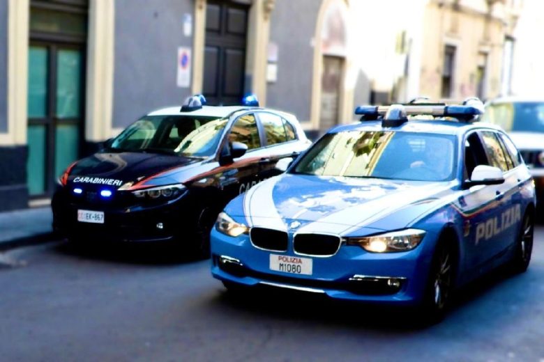 Catania, molesta una ragazza e fugge: arrestato dopo inseguimento da una carabiniera e dalla polizia