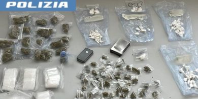 Catania, arrestato spacciatore dopo fuga: sequestrata cocaina e marijuana