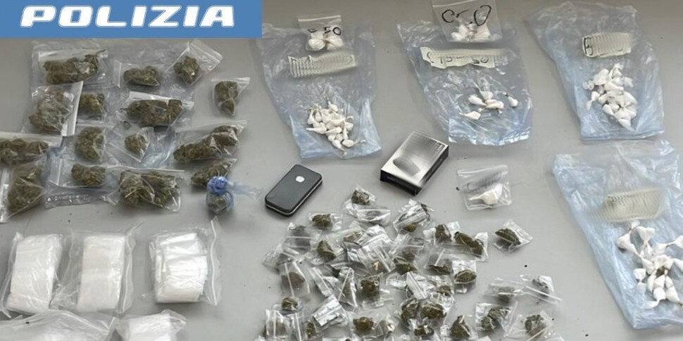 Catania, arrestato spacciatore dopo fuga: sequestrata cocaina e marijuana