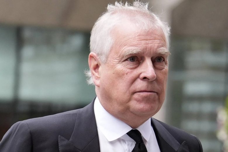Caso Epstein, ex principe Andrew di nuovo sotto i riflettori: “Chi ha informazioni parli”