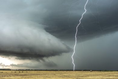 Meteo, temporali, venti di Maestrale e poi caldo: le previsioni d’inizio settimana