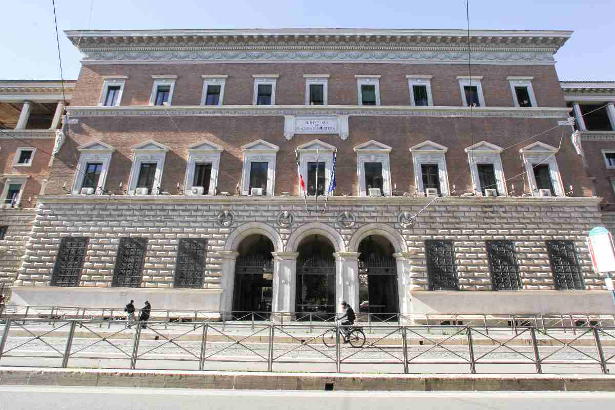 Concorso ministero della Giustizia: 45 assunzioni a tempo indeterminato. Ecco cosa serve e come candidarsi
