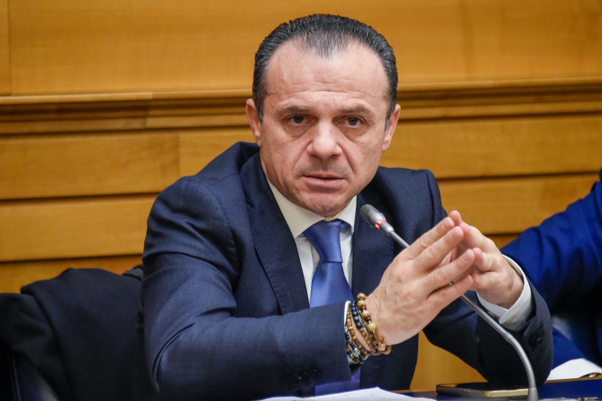 De Luca su governo Schifani: “Staccare la spina, al voto entro ottobre” De Luca su governo Schifani: “Staccare la spina, al voto entro ottobre”