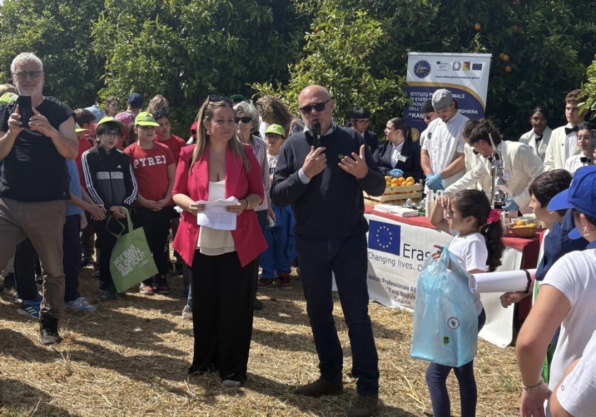 FOTO | Dall’agrumeto confiscato alla mafia una giornata di solidarietà e legalità per 100 alunni catanesi