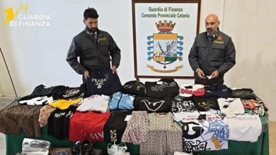 Blitz durante la festa di Sant’Alfio: sequestrati oltre 2 mila capi d’abbigliamento a Trecastagni