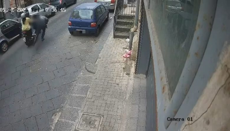 VIDEO | Non si ferma all’alt e travolge agente: arrestato motociclista a Catania