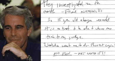 Jeffrey Epstein e il biglietto sconvolgente reso pubblico: “Non hanno trovato niente”